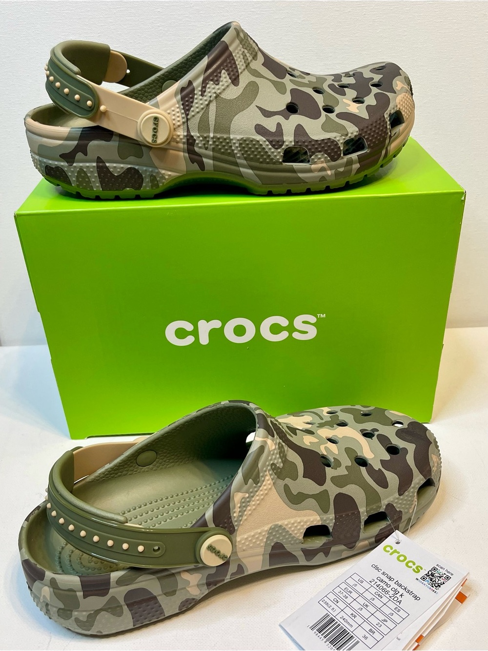 NIB CROCS KIDS CAMO CLOG CLASSIC PIVOTING SNAP BACK STRAP SIZE 5